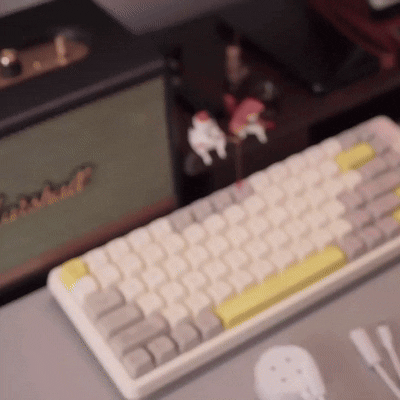 GIF showing SpliceX magnetic connection and quick DIY installation for a smart home lighting system